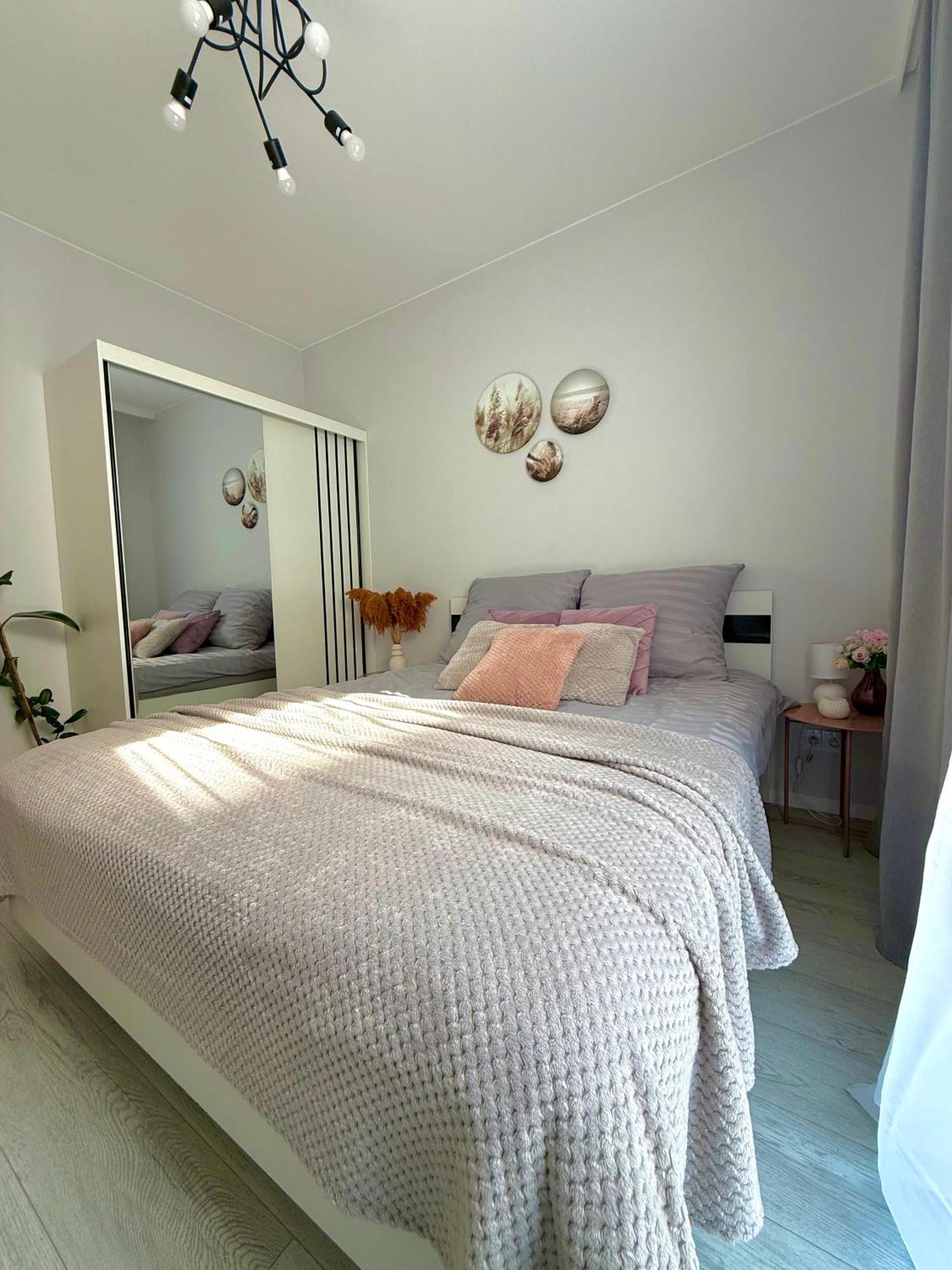 Apartment Mokotow Blisko Lotniska Chopina Warsawa Bagian luar foto